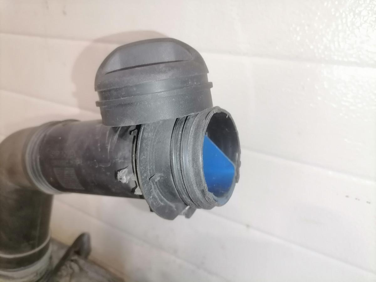 Scania Windscreen washer fluid tank 2512290 - Brisalec za Tovornjak: slika 5 Scania Windscreen washer fluid tank 2512290 - Brisalec za Tovornjak: slika 5