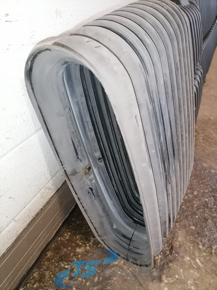 Volvo Air intake 21122123 - Sistem za dovod zraka za Tovornjak: slika 4 Volvo Air intake 21122123 - Sistem za dovod zraka za Tovornjak: slika 4
