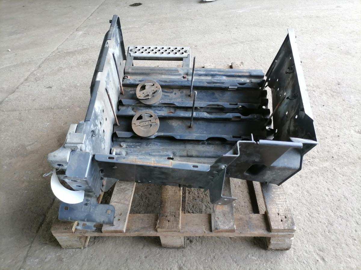 Volvo Battery box 22095787 - Akumulator za Tovornjak: slika 4 Volvo Battery box 22095787 - Akumulator za Tovornjak: slika 4