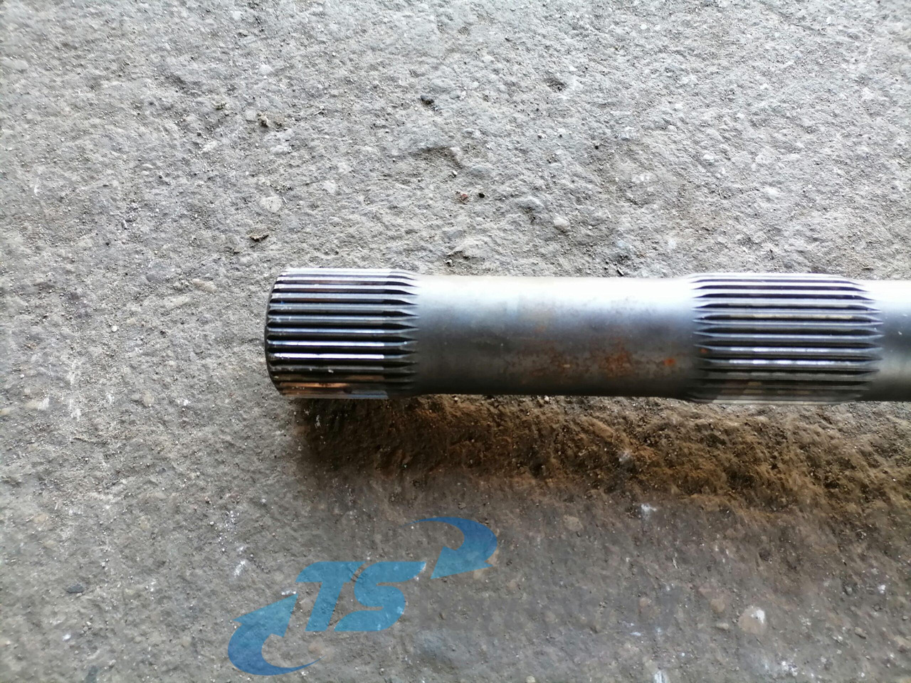Volvo Drive shaft 3152147 - Polosovina za Tovornjak: slika 2 Volvo Drive shaft 3152147 - Polosovina za Tovornjak: slika 2