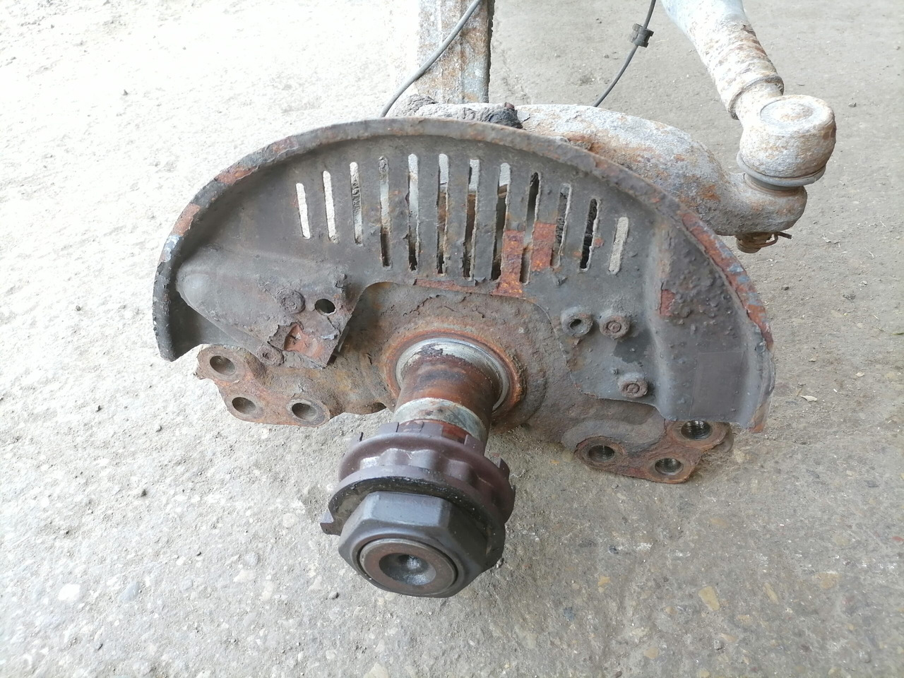 Volvo First axel housing 20399060 - Sprednja os za Tovornjak: slika 4 Volvo First axel housing 20399060 - Sprednja os za Tovornjak: slika 4