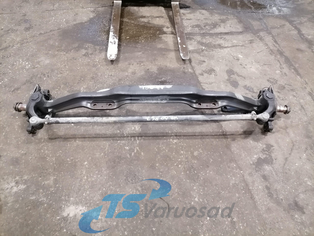 Volvo First axel housing 22208213 - Sprednja os za Tovornjak: slika 1 Volvo First axel housing 22208213 - Sprednja os za Tovornjak: slika 1