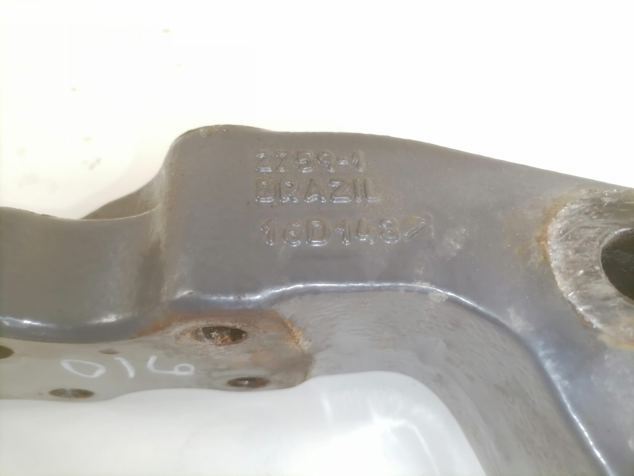 Volvo Kabiini kandur, tagumine 21647361 - Vzmetenje kabine za Tovornjak: slika 4 Volvo Kabiini kandur, tagumine 21647361 - Vzmetenje kabine za Tovornjak: slika 4