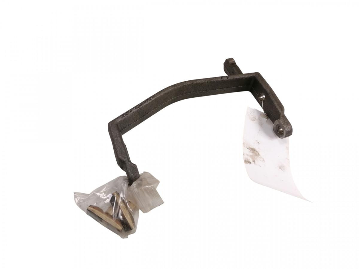 Volvo Käiguvahetus kahvel 1324406032 - Menjalnik in deli za Tovornjak: slika 1 Volvo Käiguvahetus kahvel 1324406032 - Menjalnik in deli za Tovornjak: slika 1