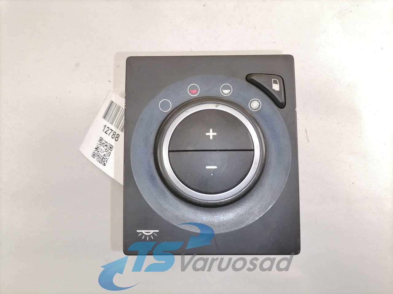 Volvo Lüliti, salongi valgustus 22049578 - Kabina za Tovornjak: slika 3 Volvo Lüliti, salongi valgustus 22049578 - Kabina za Tovornjak: slika 3