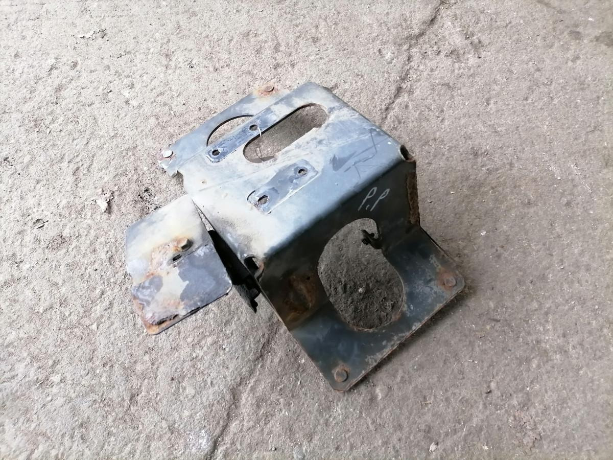 Volvo Mudguard bracket 21717677 - Univerzalni rezervni del za Tovornjak: slika 2 Volvo Mudguard bracket 21717677 - Univerzalni rezervni del za Tovornjak: slika 2