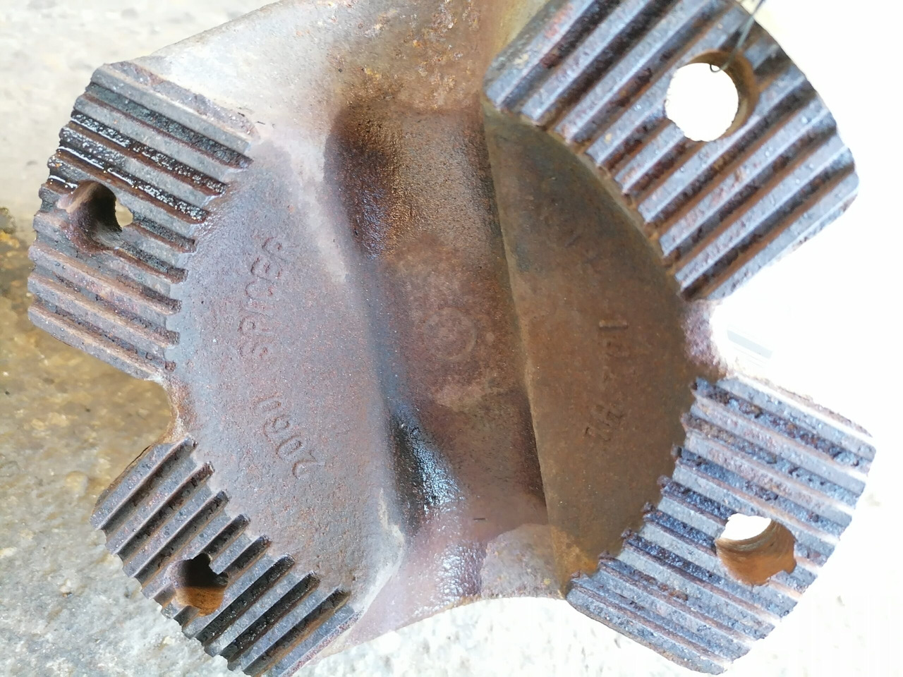 Volvo Propeller shaft 1068155 - Kardanska gred za Tovornjak: slika 5 Volvo Propeller shaft 1068155 - Kardanska gred za Tovornjak: slika 5