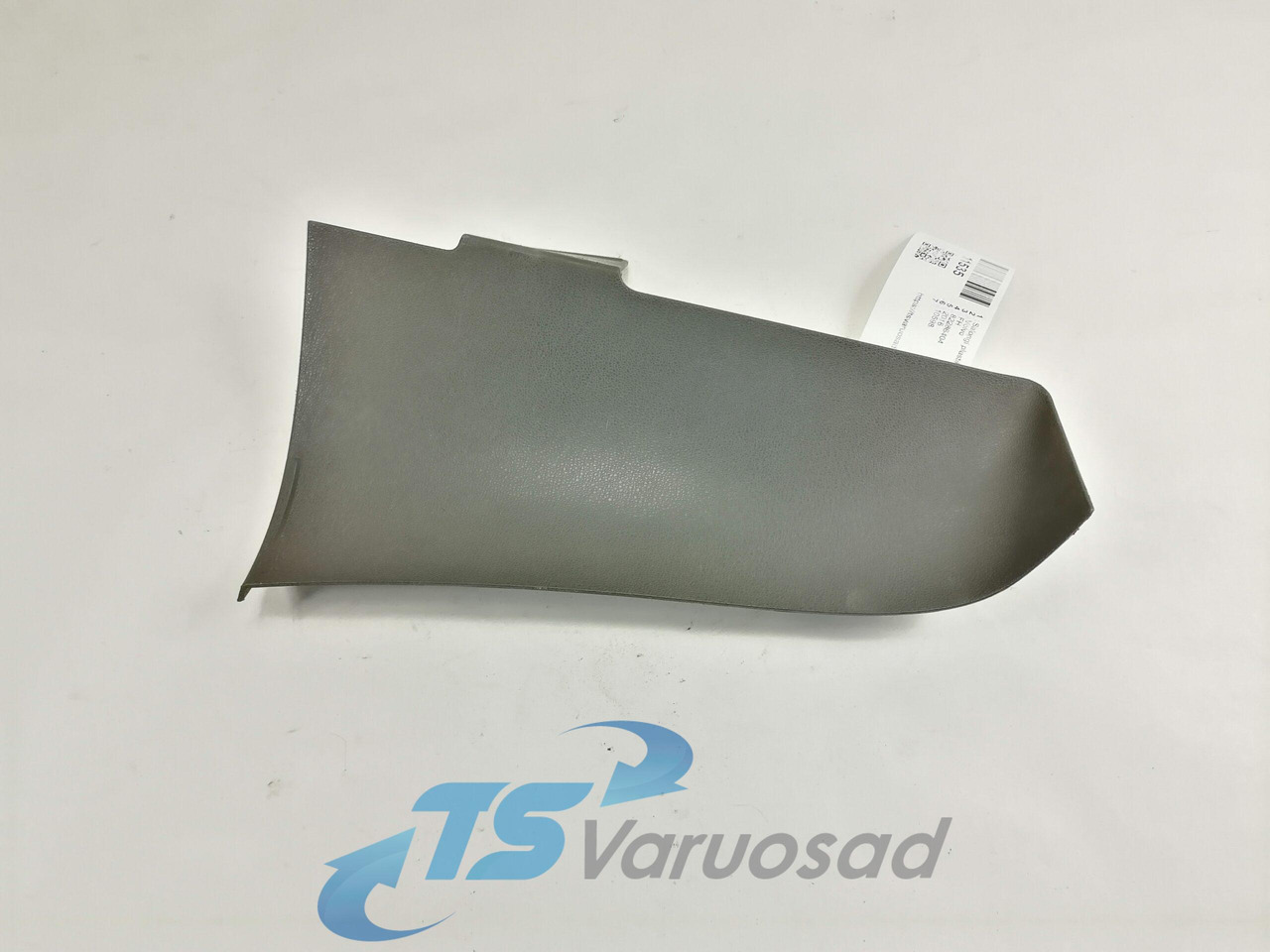 Volvo Salongi plastik 82286404 - Univerzalni rezervni del za Tovornjak: slika 1 Volvo Salongi plastik 82286404 - Univerzalni rezervni del za Tovornjak: slika 1