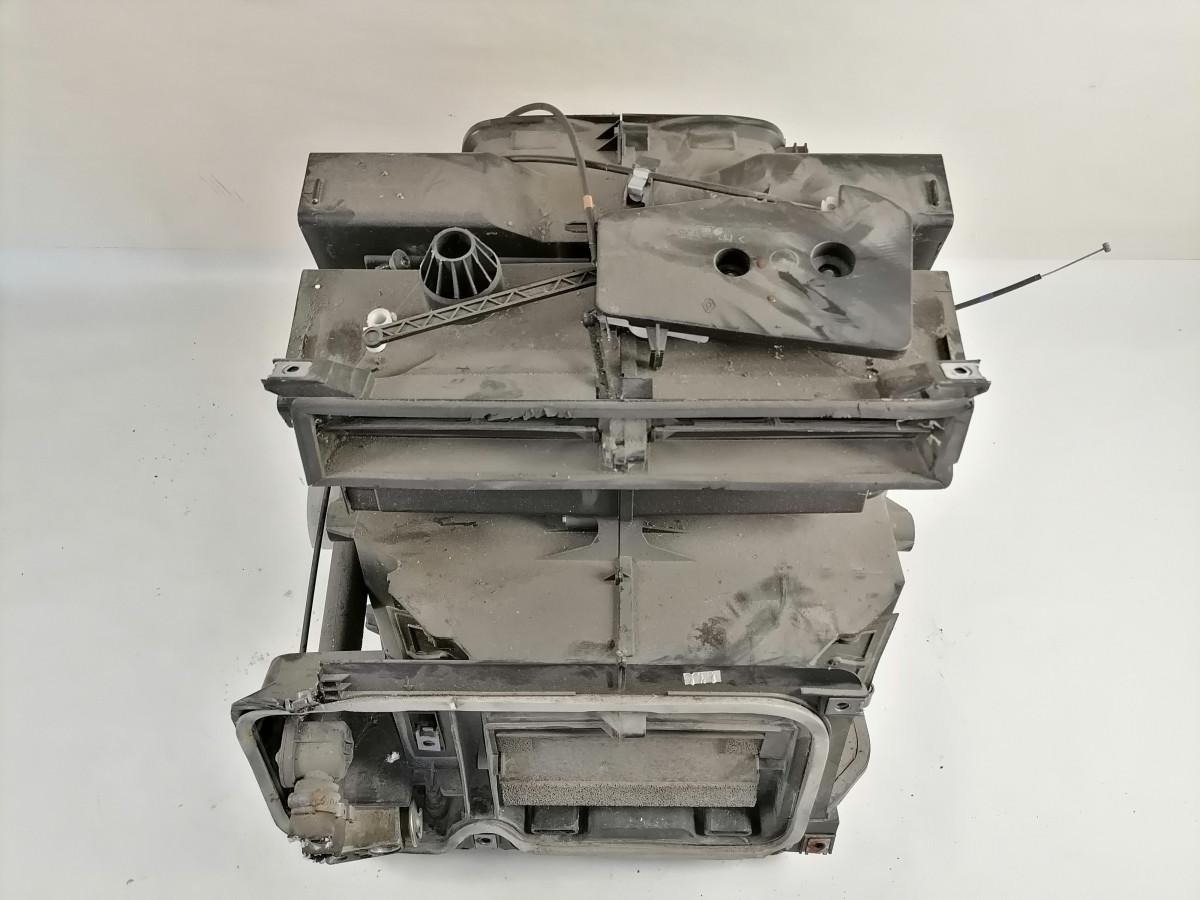 Volvo Salongi radiaatorite korpus, komplektne 7420894090 - Univerzalni rezervni del za Tovornjak: slika 5 Volvo Salongi radiaatorite korpus, komplektne 7420894090 - Univerzalni rezervni del za Tovornjak: slika 5