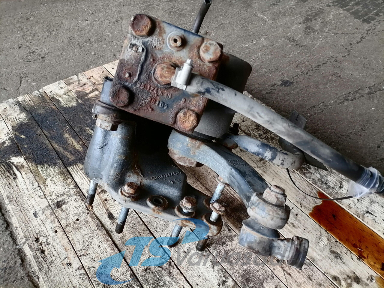 Volvo Steering box 20901108 - Volanska letev za Tovornjak: slika 3 Volvo Steering box 20901108 - Volanska letev za Tovornjak: slika 3