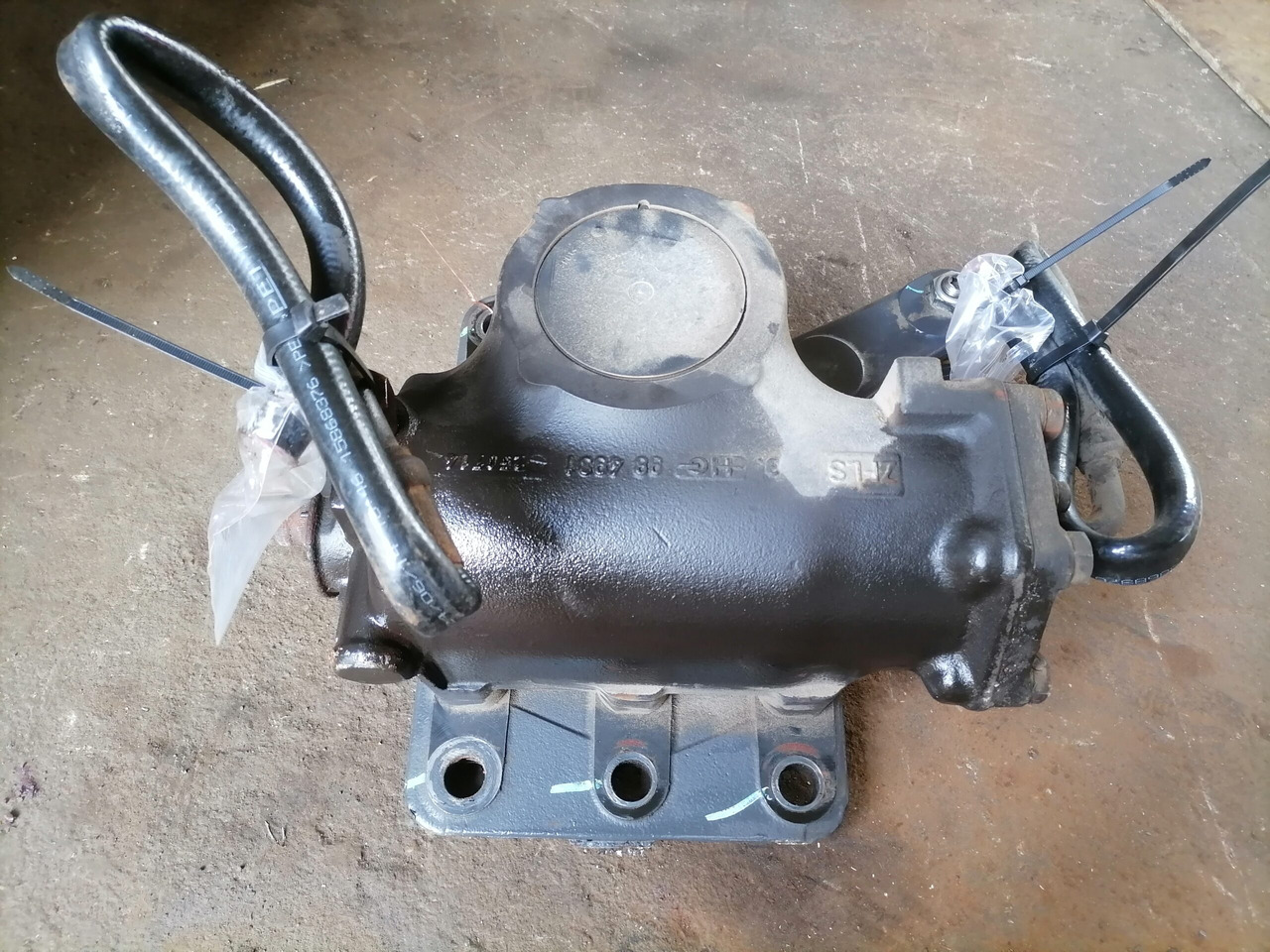 Volvo Steering box 21466592 - Volanska letev za Tovornjak: slika 5 Volvo Steering box 21466592 - Volanska letev za Tovornjak: slika 5