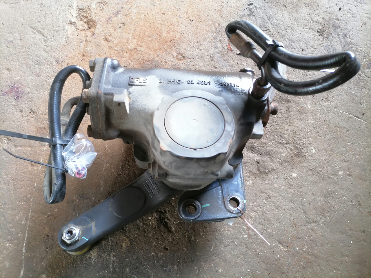 Volvo Steering box 21466592 - Volanska letev za Tovornjak: slika 2 Volvo Steering box 21466592 - Volanska letev za Tovornjak: slika 2