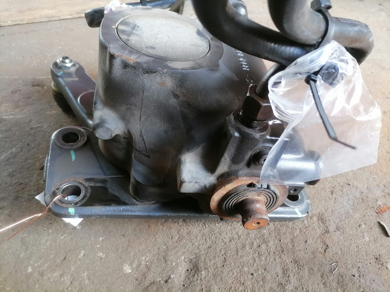 Volvo Steering box 21466592 - Volanska letev za Tovornjak: slika 3 Volvo Steering box 21466592 - Volanska letev za Tovornjak: slika 3