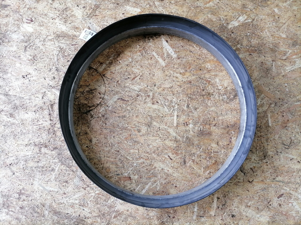 Volvo Ventilaatori metallrõngas 22134195 - Hladilnik motorja za Tovornjak: slika 3 Volvo Ventilaatori metallrõngas 22134195 - Hladilnik motorja za Tovornjak: slika 3