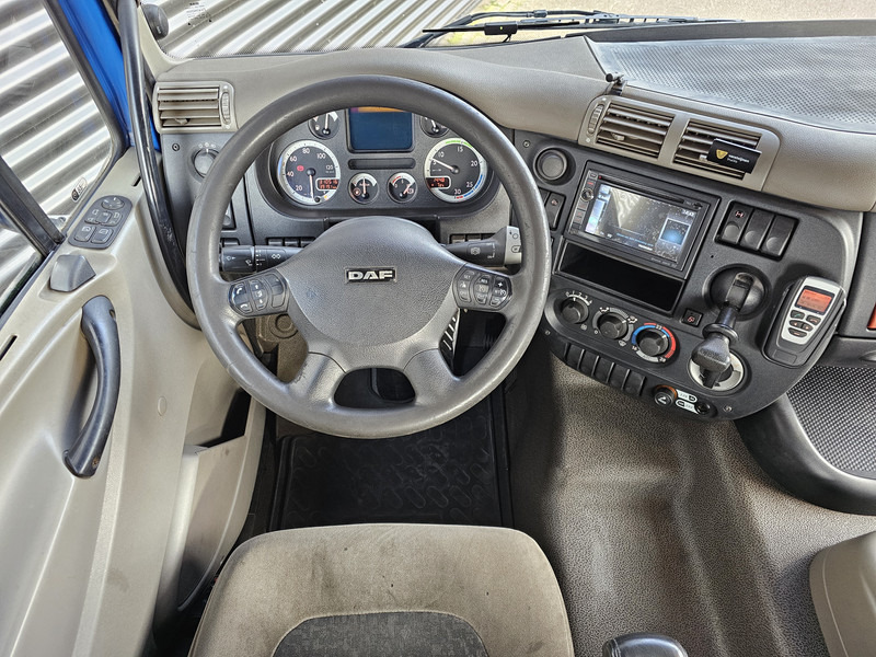 Interior photo 2: Tovornjak z dvigalom DAF CF 75.310 / TRAILER + PALFINGER CRANE/KRAN