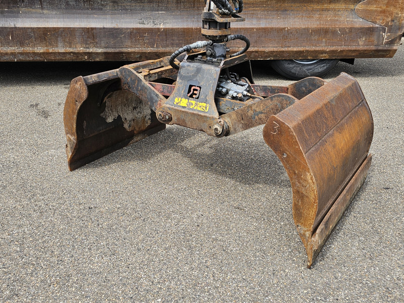 DAF TATRA 6X6 / T158/II / 2 SIDE TIPPER - HMF Z CRANE - Tovornjak prekucnik, Tovornjak z dvigalom: slika 5 DAF TATRA 6X6 / T158/II / 2 SIDE TIPPER - HMF Z CRANE - Tovornjak prekucnik, Tovornjak z dvigalom: slika 5