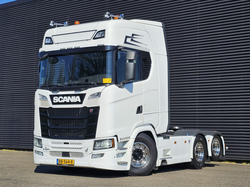 Scania S580 / V8 / 6X2 / FULL AIR / BOOGIE / RETARDER - Vlačilec: slika 1 Scania S580 / V8 / 6X2 / FULL AIR / BOOGIE / RETARDER - Vlačilec: slika 1
