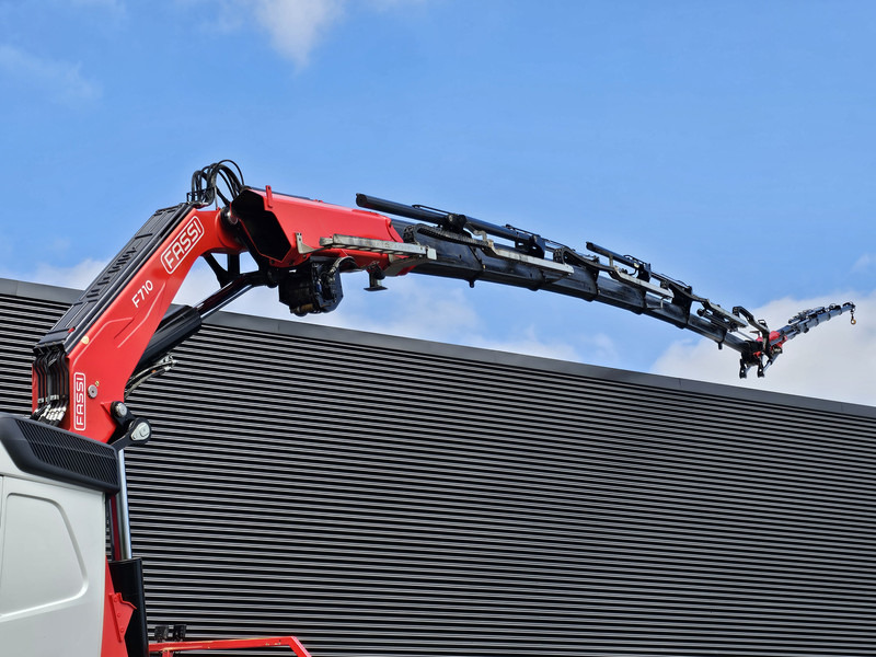 Volvo FH 540 8x4-4 / FASSI 71 t/m CRANE + JIB WINCH / KRAN / GRUA - Tovornjak z dvigalom: slika 2 Volvo FH 540 8x4-4 / FASSI 71 t/m CRANE + JIB WINCH / KRAN / GRUA - Tovornjak z dvigalom: slika 2