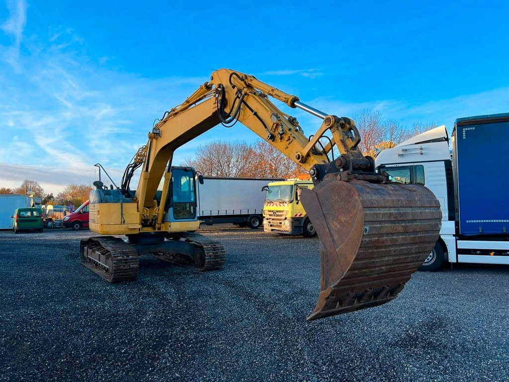 Komatsu PC228USLC 23200 Kg 107 Kw Komatsu PC228USLC 23200 Kg 107 Kw - Bager goseničar: slika 3 Komatsu PC228USLC 23200 Kg 107 Kw Komatsu PC228USLC 23200 Kg 107 Kw - Bager goseničar: slika 3