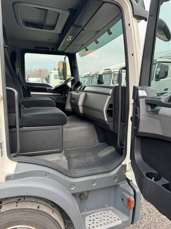 MAN 12.250 4X2 Koffer LBW Klima Diff.Sperre AHK MAN 12.250 4X2 Koffer LBW Klima Diff.Sperre AHK - Tovornjak zabojnik: slika 5 MAN 12.250 4X2 Koffer LBW Klima Diff.Sperre AHK MAN 12.250 4X2 Koffer LBW Klima Diff.Sperre AHK - Tovornjak zabojnik: slika 5