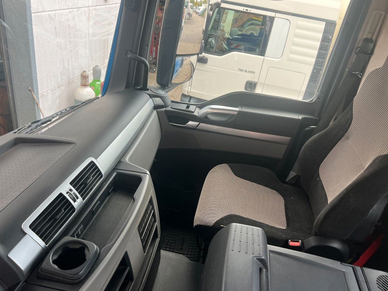 MAN 18.430 4X2 Meiller 3. Seitenkipper Top Zustand - Tovornjak prekucnik: slika 4 MAN 18.430 4X2 Meiller 3. Seitenkipper Top Zustand - Tovornjak prekucnik: slika 4