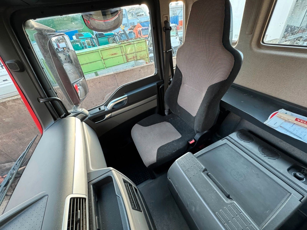 MAN 35.470 8X4 Kipperfahrgestell Reifen 12 X NEU Top - Tovornjak prekucnik: slika 5 MAN 35.470 8X4 Kipperfahrgestell Reifen 12 X NEU Top - Tovornjak prekucnik: slika 5