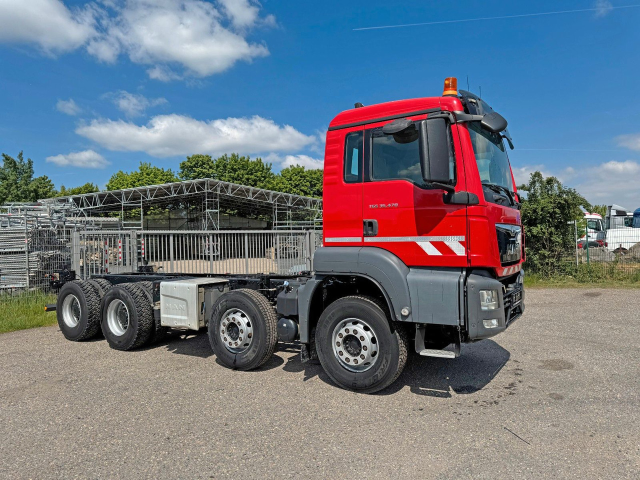 Tovornjak prekucnik MAN 35.470 8X4 Kipperfahrgestell Reifen 12 X NEU Top: slika 9