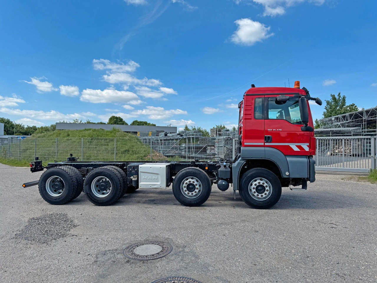 MAN 35.470 8X4 Kipperfahrgestell Reifen 12 X NEU Top - Tovornjak prekucnik: slika 1 MAN 35.470 8X4 Kipperfahrgestell Reifen 12 X NEU Top - Tovornjak prekucnik: slika 1