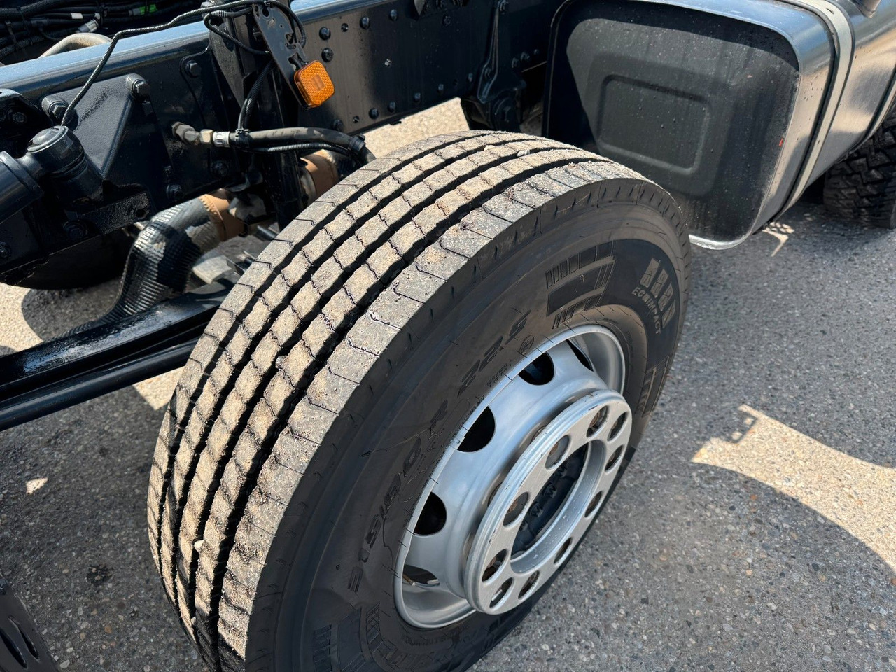 Tovornjak prekucnik MAN 35.470 8X4 Kipperfahrgestell Reifen 12 X NEU Top: slika 13