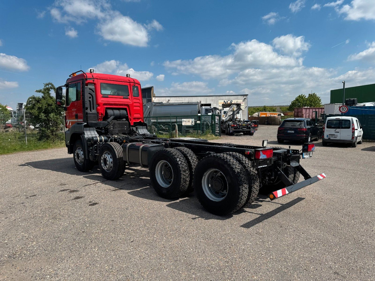 Tovornjak prekucnik MAN 35.470 8X4 Kipperfahrgestell Reifen 12 X NEU Top: slika 20