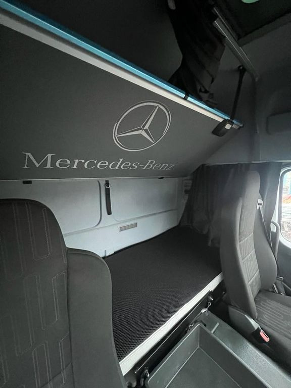 Mercedes-Benz 1324 4X2 Koffer Plane 6 to. Hebebühne Mercedes-Benz 1324 4X2 Koffer Plane 6 to. Hebebühne - Tovornjak s ponjavo: slika 4 Mercedes-Benz 1324 4X2 Koffer Plane 6 to. Hebebühne Mercedes-Benz 1324 4X2 Koffer Plane 6 to. Hebebühne - Tovornjak s ponjavo: slika 4