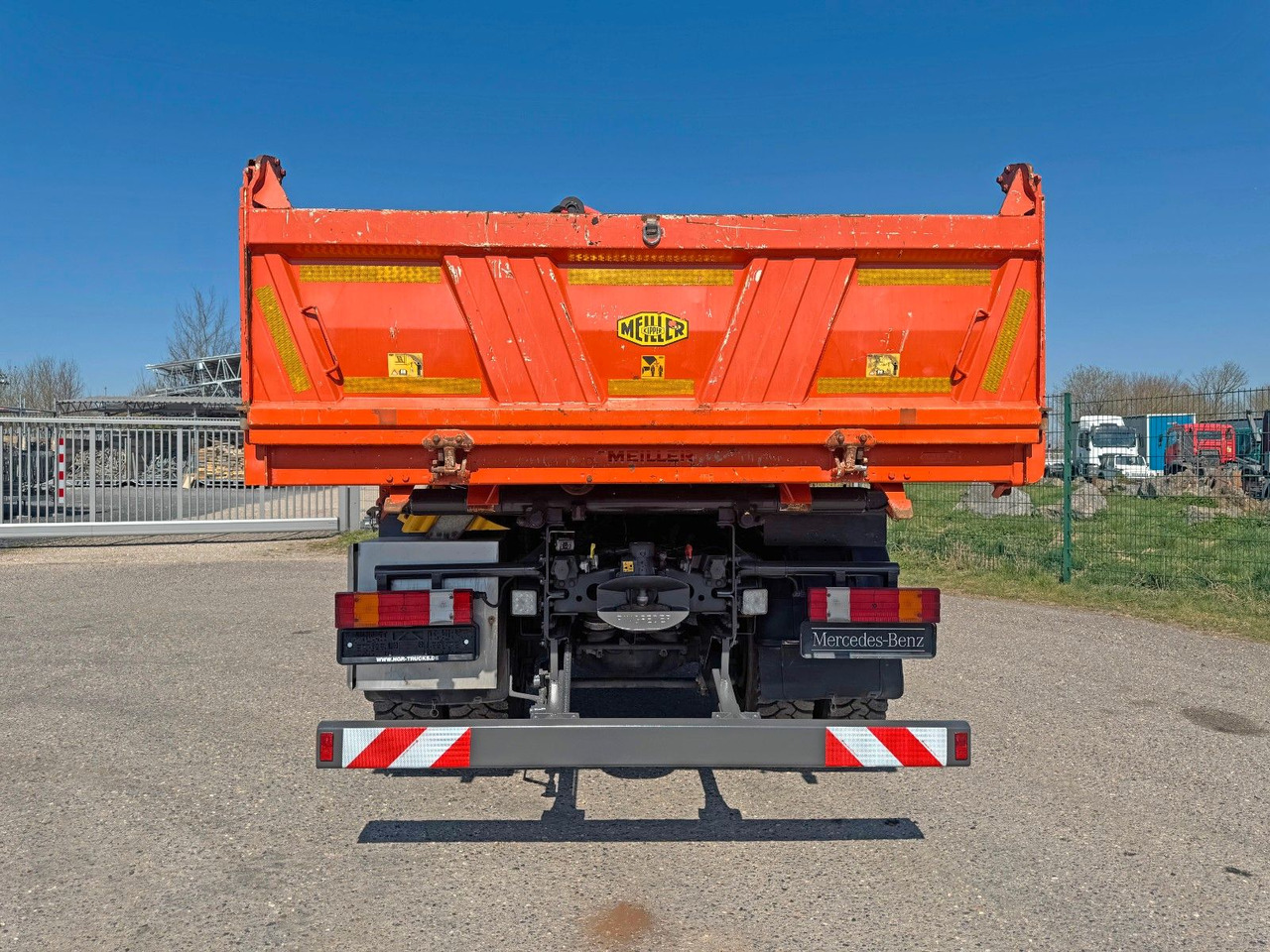 Mercedes-Benz 1844 4x4 Meiller 3S Bordmatik Palfinger PK16001K - Tovornjak prekucnik: slika 4 Mercedes-Benz 1844 4x4 Meiller 3S Bordmatik Palfinger PK16001K - Tovornjak prekucnik: slika 4