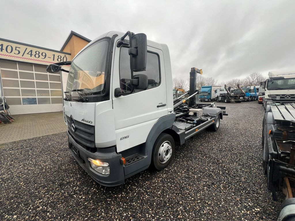 Mercedes-Benz 816 4X2 mit neuem Hyva Abroller Funk - Kotalni prekucni tovornjak: slika 5 Mercedes-Benz 816 4X2 mit neuem Hyva Abroller Funk - Kotalni prekucni tovornjak: slika 5