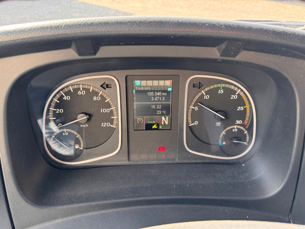 Mercedes-Benz 818 4X2 Pritsche original Kilometer - Dostavno vozilo s kesonom: slika 5 Mercedes-Benz 818 4X2 Pritsche original Kilometer - Dostavno vozilo s kesonom: slika 5