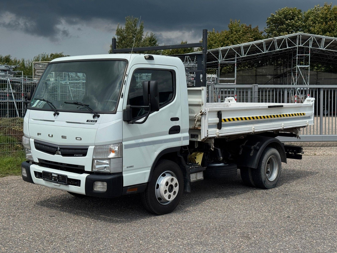 Mitsubishi 7C15 Fuso Canter 4x2 mit Meiller 3S. Kipper - Dostavno vozilo prekucnik: slika 4 Mitsubishi 7C15 Fuso Canter 4x2 mit Meiller 3S. Kipper - Dostavno vozilo prekucnik: slika 4