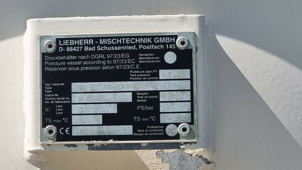 Müller-Mitteltal 2 Achs Betonmischauflieger Liebherr Müller-Mitteltal 2 Achs Betonmischauflieger Liebherr - Polprikolica mešalec betona: slika 3 Müller-Mitteltal 2 Achs Betonmischauflieger Liebherr Müller-Mitteltal 2 Achs Betonmischauflieger Liebherr - Polprikolica mešalec betona: slika 3