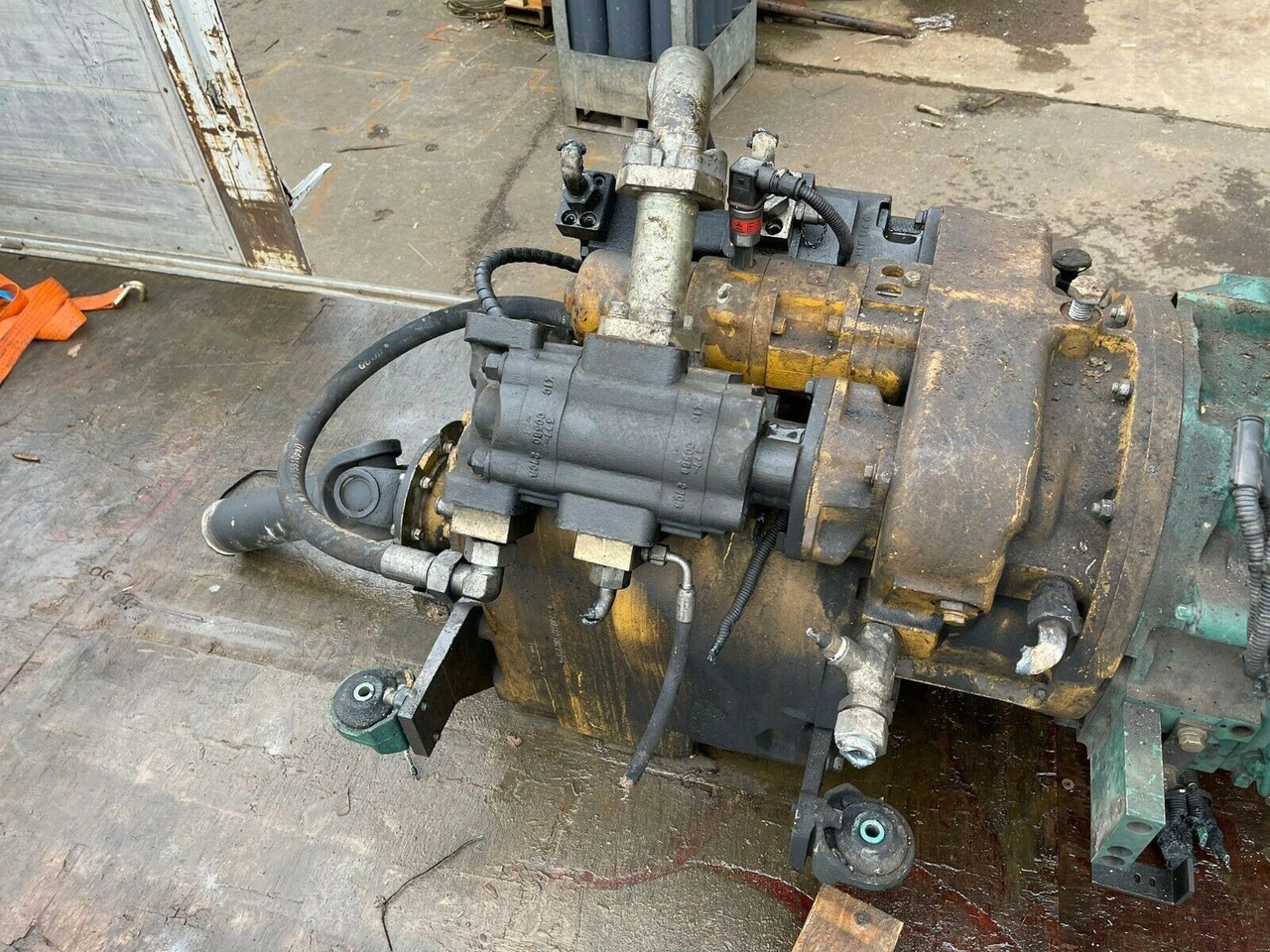 Tovornjak SPICER  Lastschaltgetriebe Powershift transmissi: slika 11