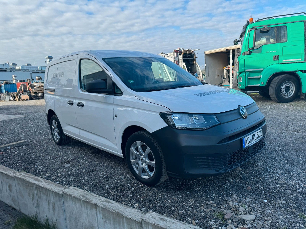Volkswagen Caddy Cargo Basis 2,0 TDI Klima Radio touch - Avtomobil: slika 1 Volkswagen Caddy Cargo Basis 2,0 TDI Klima Radio touch - Avtomobil: slika 1