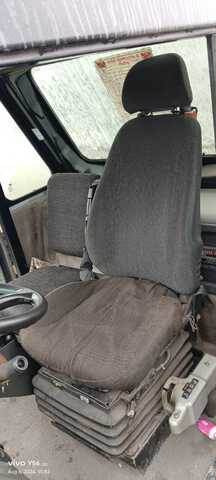 Togi demper/ Demper za skale CAT 777E: slika 12