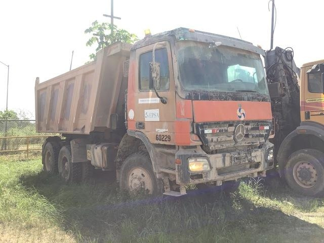 Mercedes-Benz ACTROS 3341 - Tovornjak prekucnik: slika 4 Mercedes-Benz ACTROS 3341 - Tovornjak prekucnik: slika 4