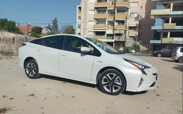 Toyota Prius Hybrid - Avtomobil: slika 4 Toyota Prius Hybrid - Avtomobil: slika 4