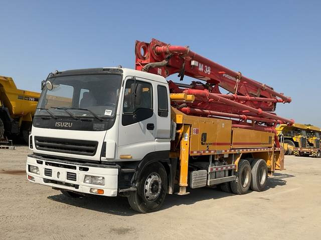 Isuzu - Črpalka za beton: slika 1 Isuzu - Črpalka za beton: slika 1