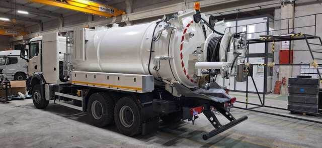 MAN TGS33.400 Jetter - Vakuumski tovornjak: slika 4 MAN TGS33.400 Jetter - Vakuumski tovornjak: slika 4