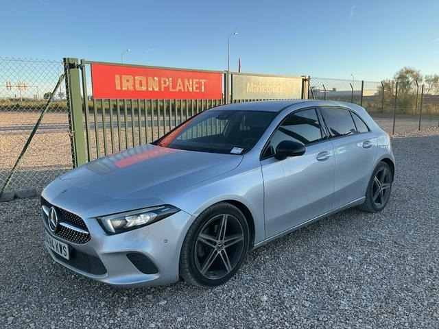 Mercedes-Benz A180d - Avtomobil: slika 1 Mercedes-Benz A180d - Avtomobil: slika 1