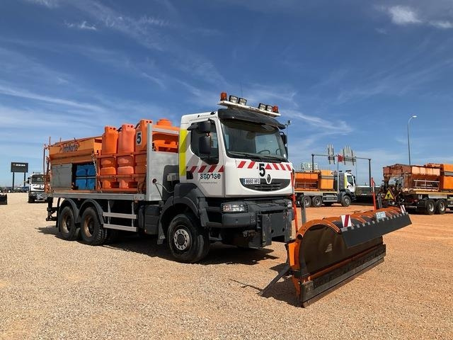Renault Kerax 380DXI - Vozilo za zimsko službo: slika 4 Renault Kerax 380DXI - Vozilo za zimsko službo: slika 4