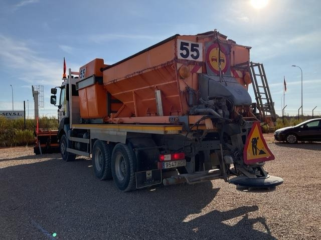 Renault Kerax 430DXI - Vozilo za zimsko službo: slika 2 Renault Kerax 430DXI - Vozilo za zimsko službo: slika 2