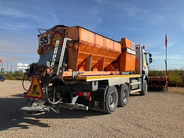 Renault Kerax 430DXI - Vozilo za zimsko službo: slika 3 Renault Kerax 430DXI - Vozilo za zimsko službo: slika 3