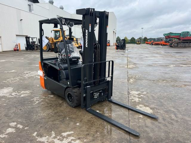 Doosan B20T-7 PLUS - Električni viličar: slika 4 Doosan B20T-7 PLUS - Električni viličar: slika 4