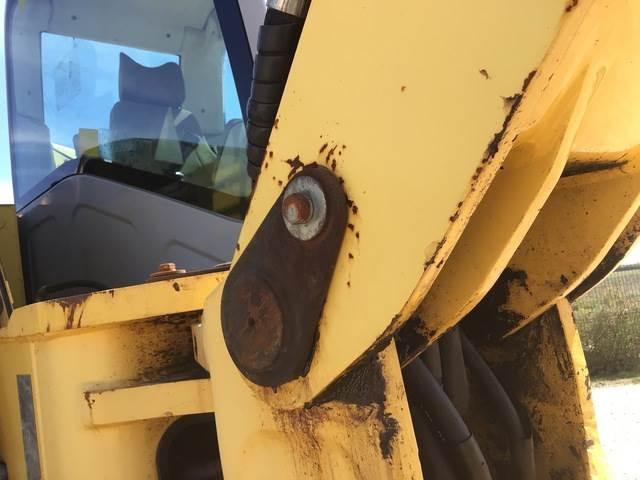 New Holland MH2.6 - Bager na kolesih: slika 5 New Holland MH2.6 - Bager na kolesih: slika 5