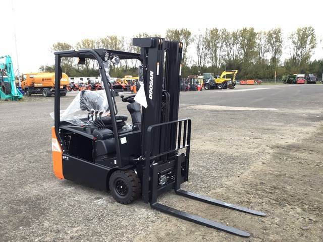 Doosan B15T-7 PLUS - Električni viličar: slika 4 Doosan B15T-7 PLUS - Električni viličar: slika 4
